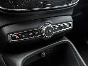 Volvo  T5 Recharge R Design Expression ACC, AHK