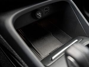 Volvo  T5 Recharge R Design Expression ACC, AHK