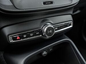 Volvo  T3 Momentum Core