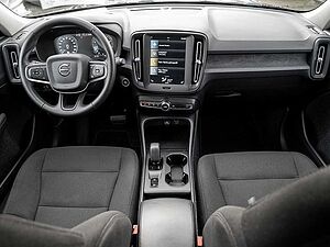 Volvo  T3 Momentum Core