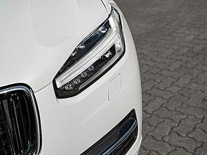 Volvo  D5 AWD Momentum