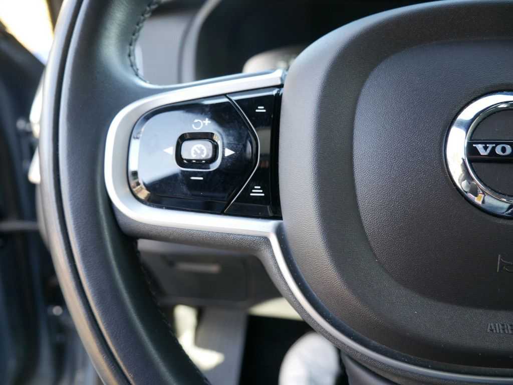 Volvo  T8 AWD Inscription Expression