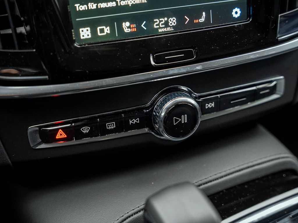 Volvo  T6 AWD Recharge Plus Dark Recharge