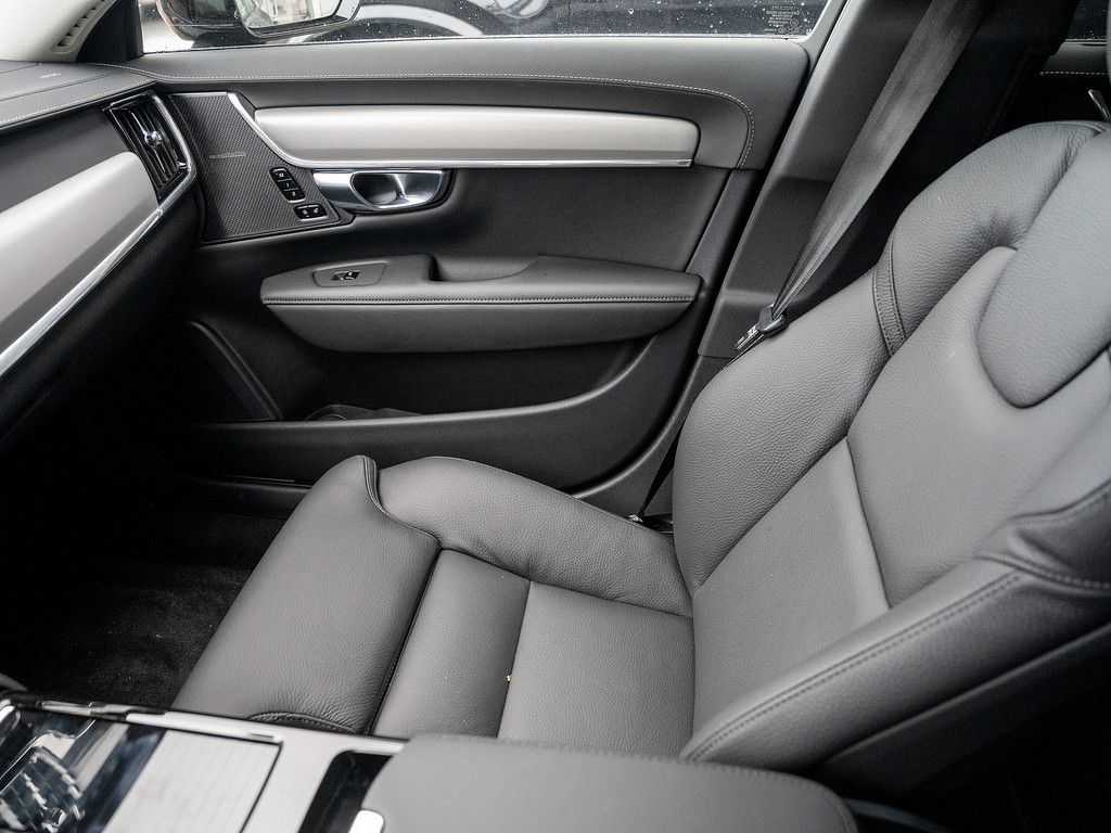Volvo  T6 AWD Recharge Plus Dark Recharge