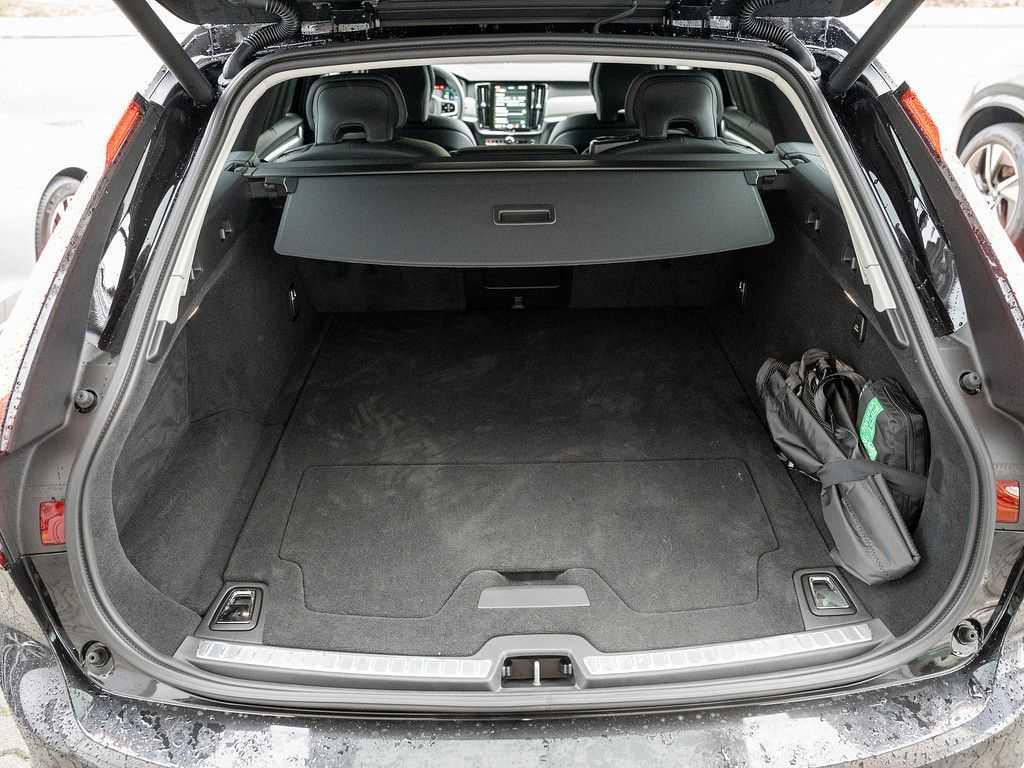 Volvo  T6 AWD Recharge Plus Dark Recharge