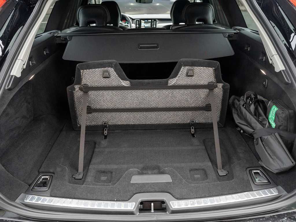 Volvo  T6 AWD Recharge Plus Dark Recharge