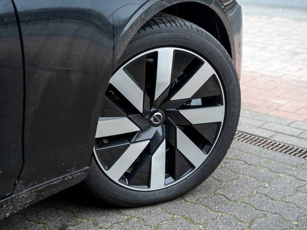 Volvo  T6 AWD Recharge Plus Dark Recharge