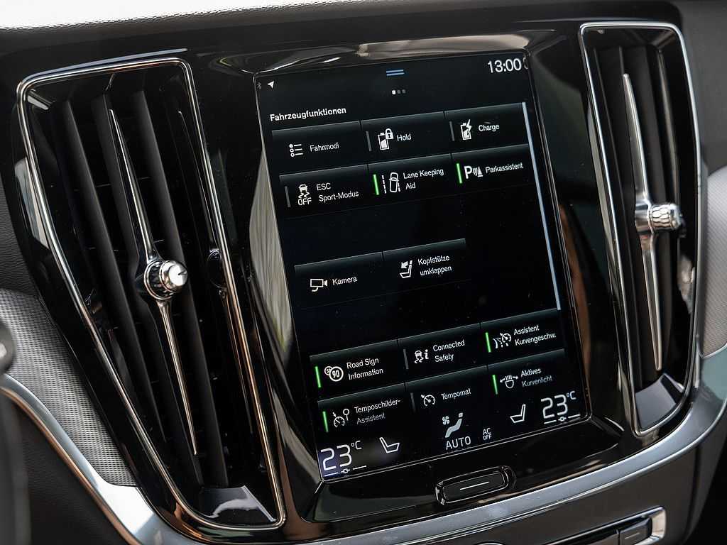 Volvo  T6 Plus Dark Recharge