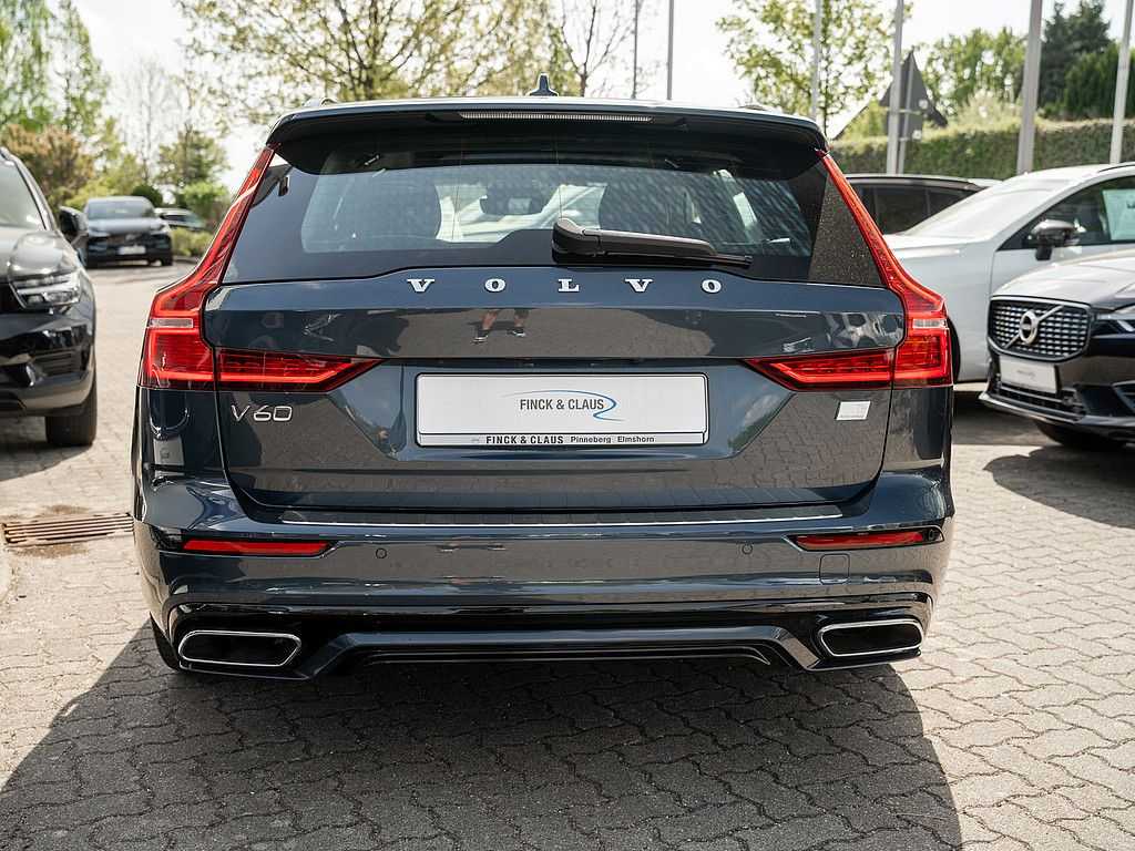 Volvo  T6 Plus Dark Recharge