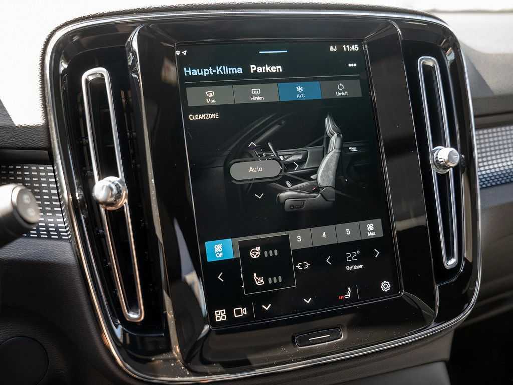 Volvo  R Design Recharge Pure Electric AWD
