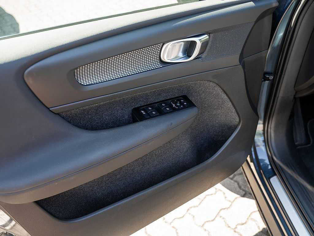 Volvo  Recharge Core