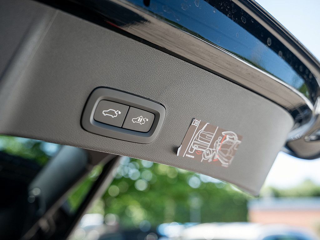 Volvo  Recharge Core