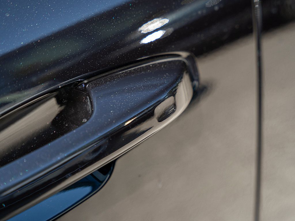Volvo  Recharge Core