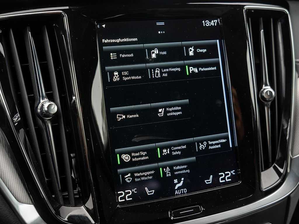 Volvo  T6 AWD Recharge R-Design