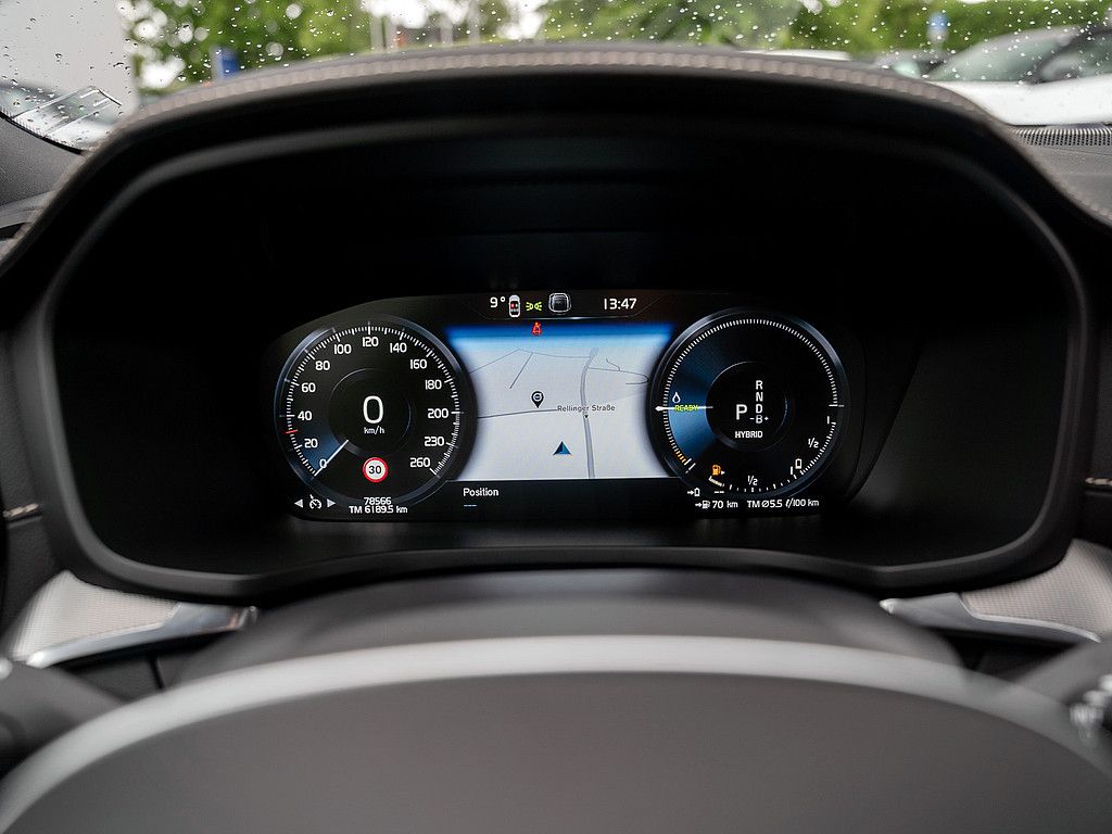 Volvo  T6 AWD Recharge R-Design