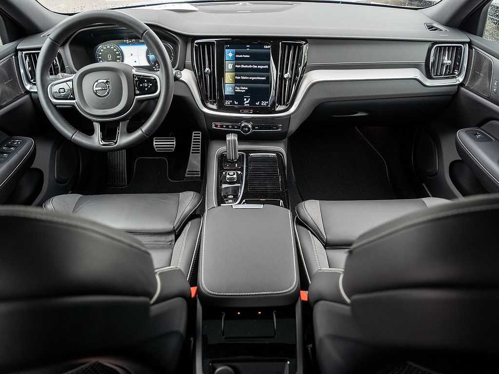 Volvo  T6 AWD Recharge R-Design