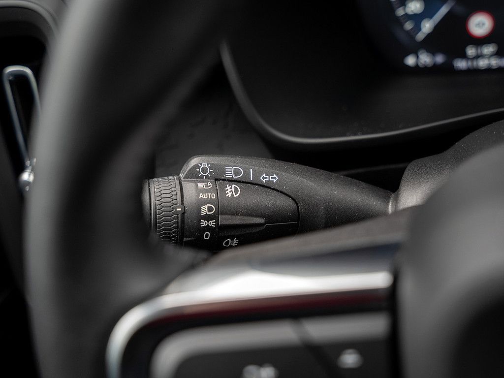 Volvo  T3 Momentum Pro