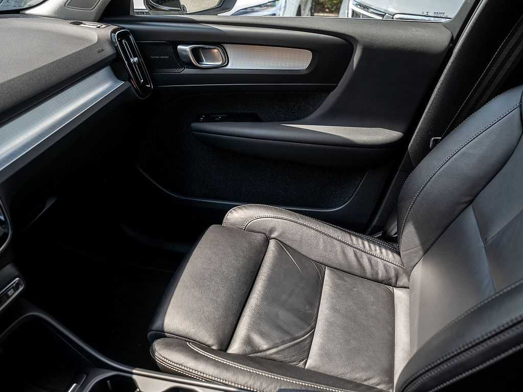 Volvo  T4 Inscription Expression Recharge Plug-In