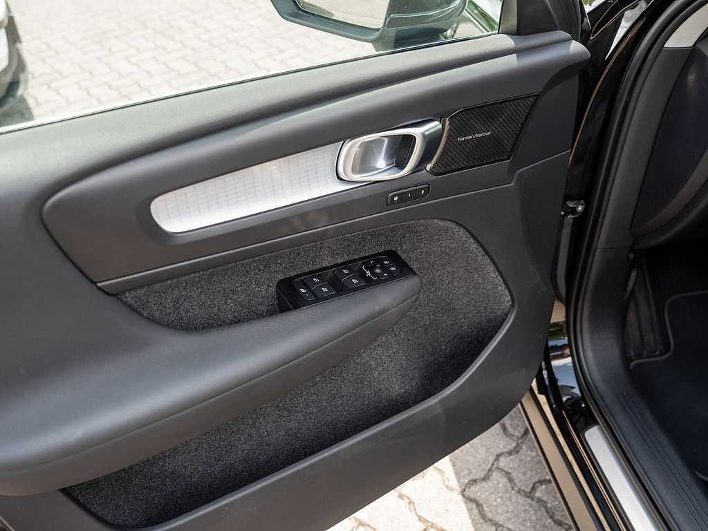 Volvo  T4 Inscription Expression Recharge Plug-In