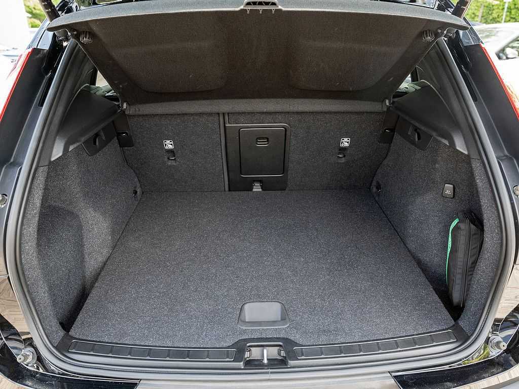 Volvo  T4 Inscription Expression Recharge Plug-In