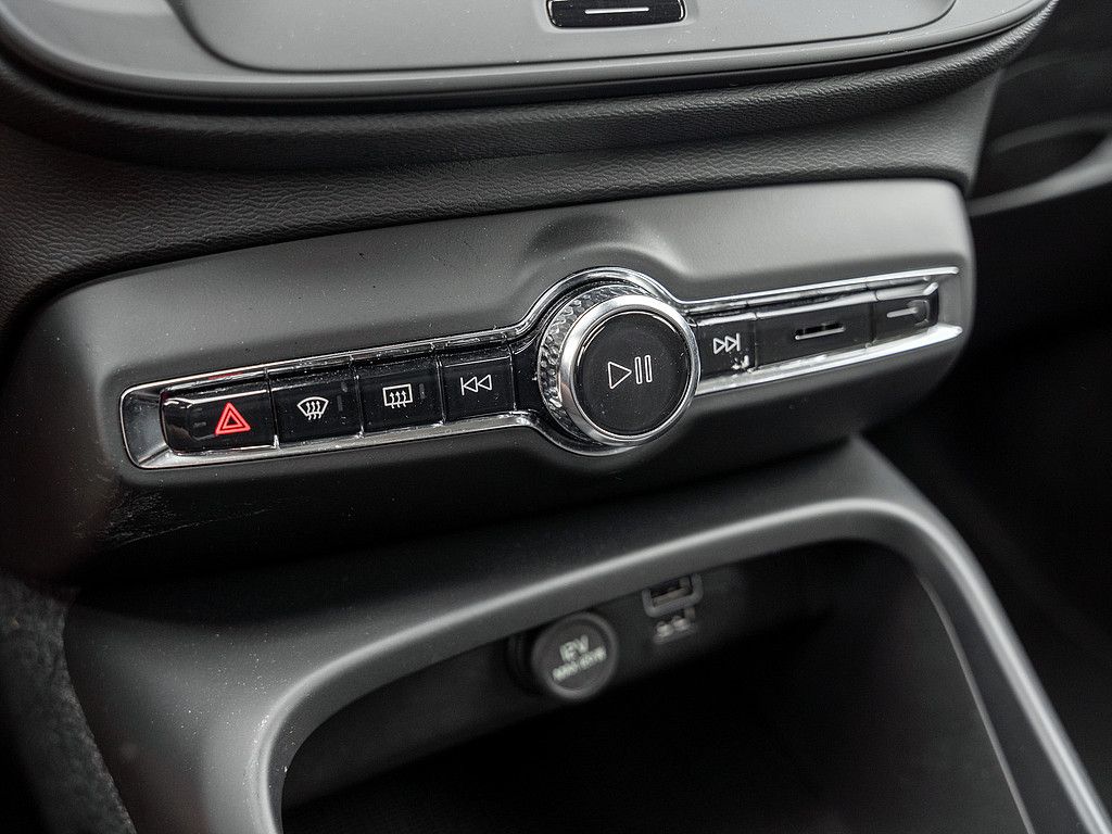 Volvo  T3 Momentum