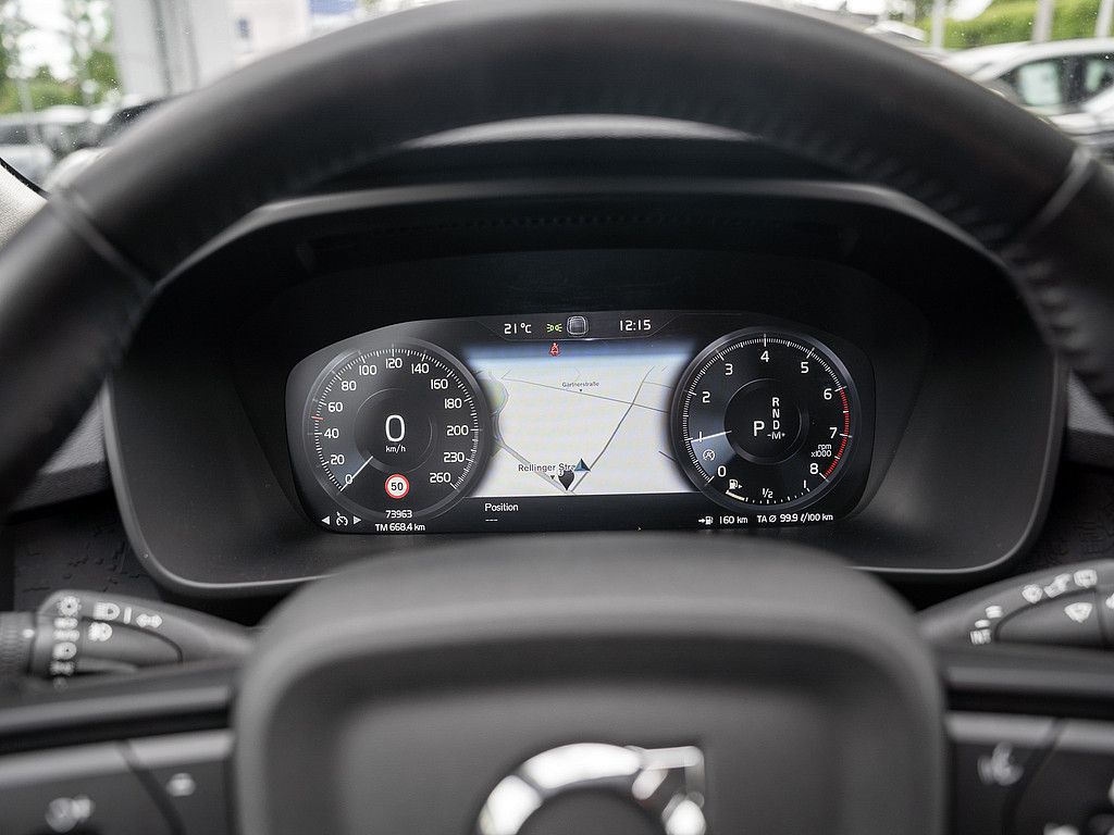 Volvo  T3 Momentum