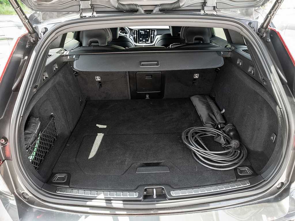 Volvo  T8 Recharge Plus Dark AWD