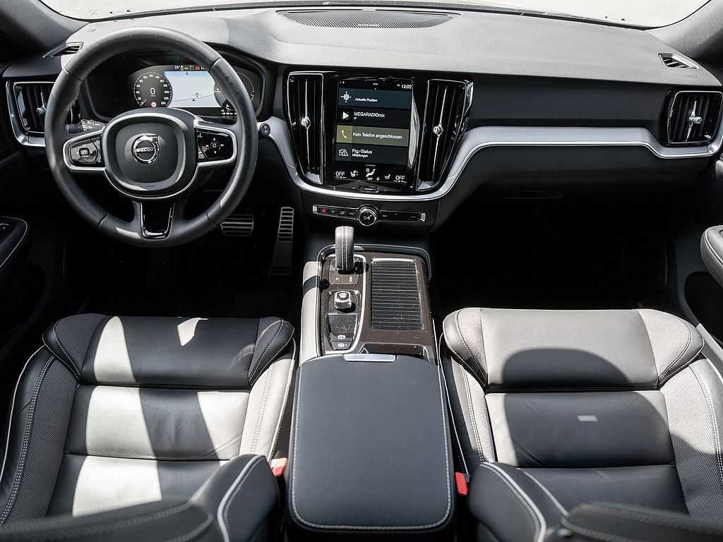 Volvo  T8 Recharge Plus Dark AWD