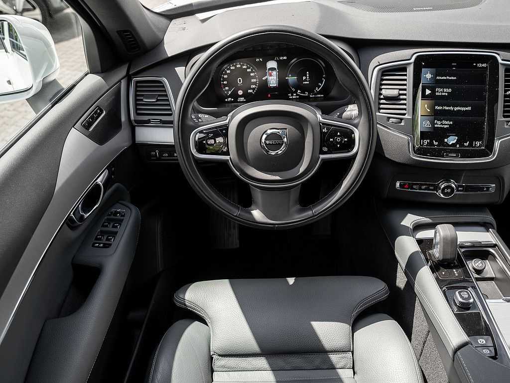 Volvo  T8 AWD Inscription Expression