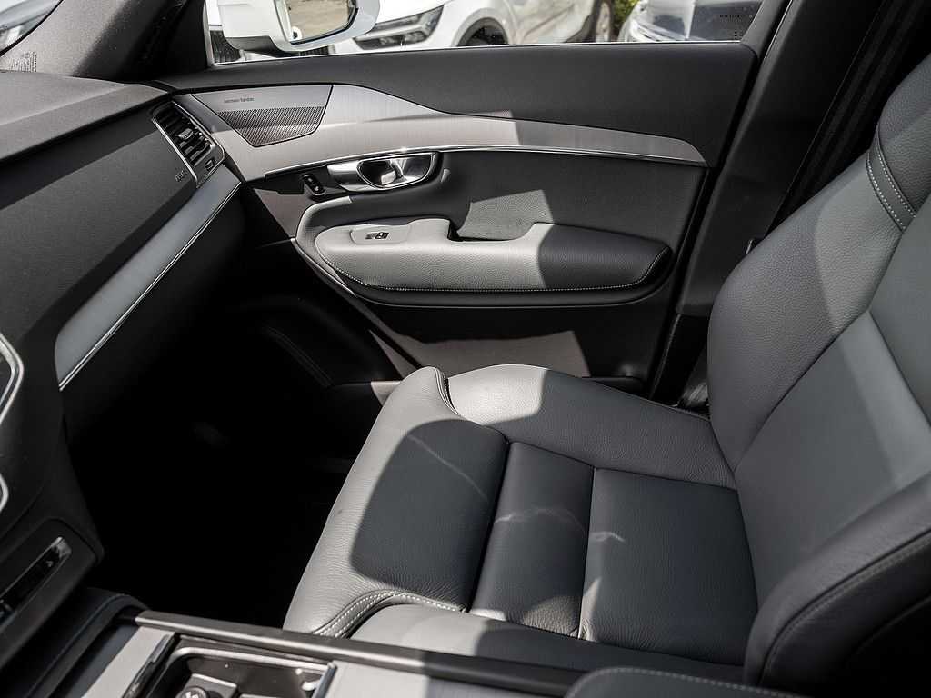 Volvo  T8 AWD Inscription Expression