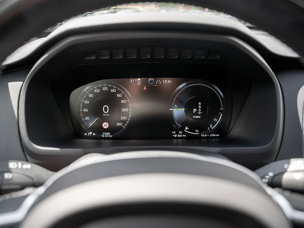 Volvo  T8 AWD Inscription Expression