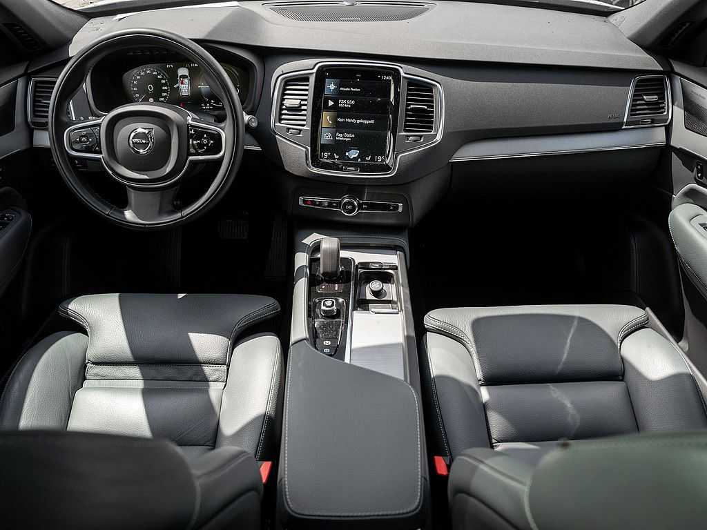 Volvo  T8 AWD Inscription Expression