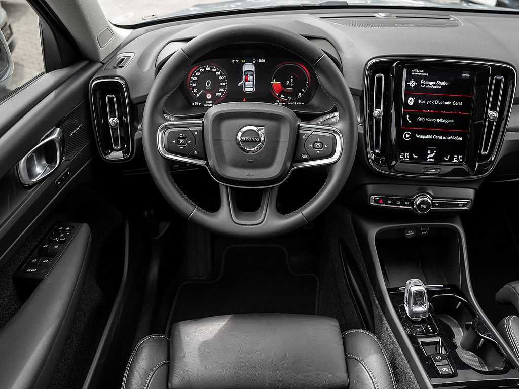 Volvo  T5 Ultimate Dark Recharge Plug-In Hybrid 2W