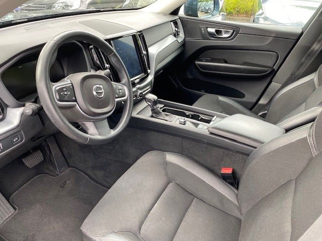 Volvo  Momentum AWD / Verkauf nur an Gewerbekunden