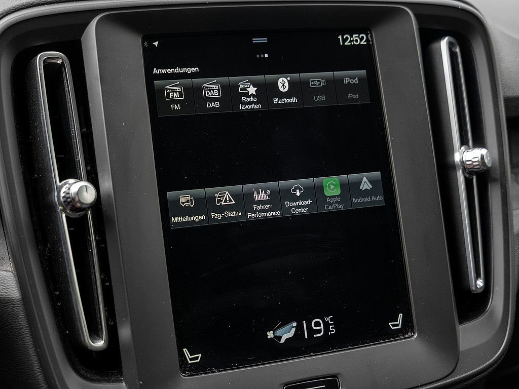Volvo  T2 Momentum Core