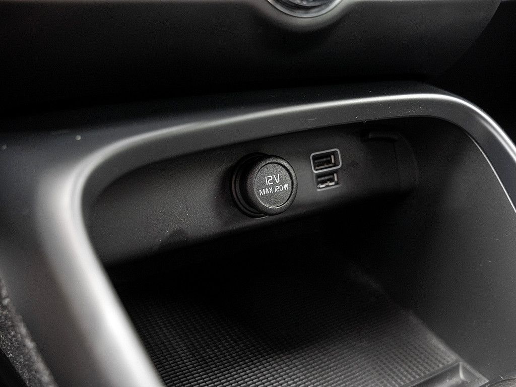 Volvo  T2 Momentum Core
