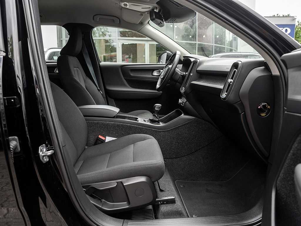 Volvo  T2 Momentum Core