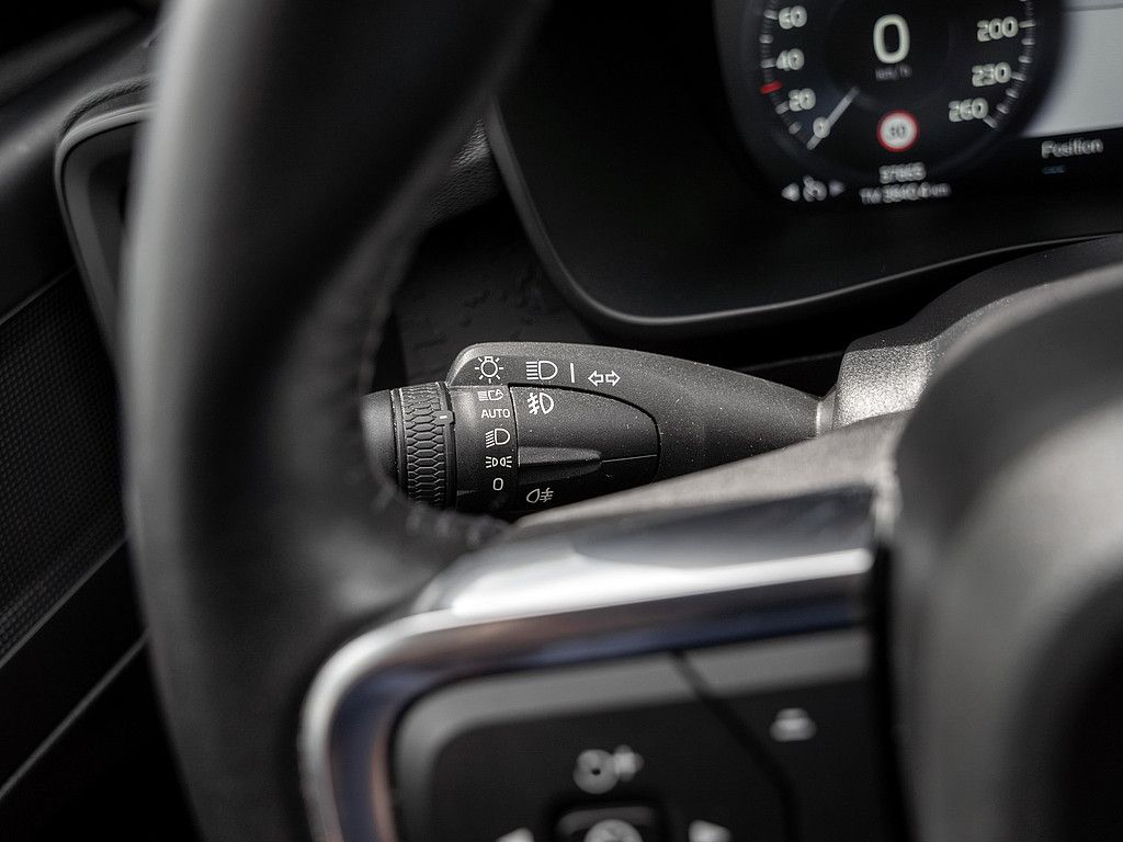 Volvo  T2 Momentum Core