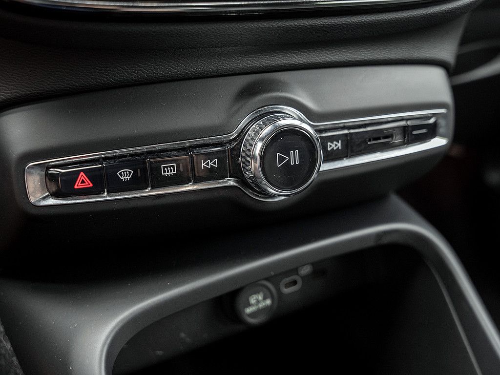 Volvo  Recharge Pro