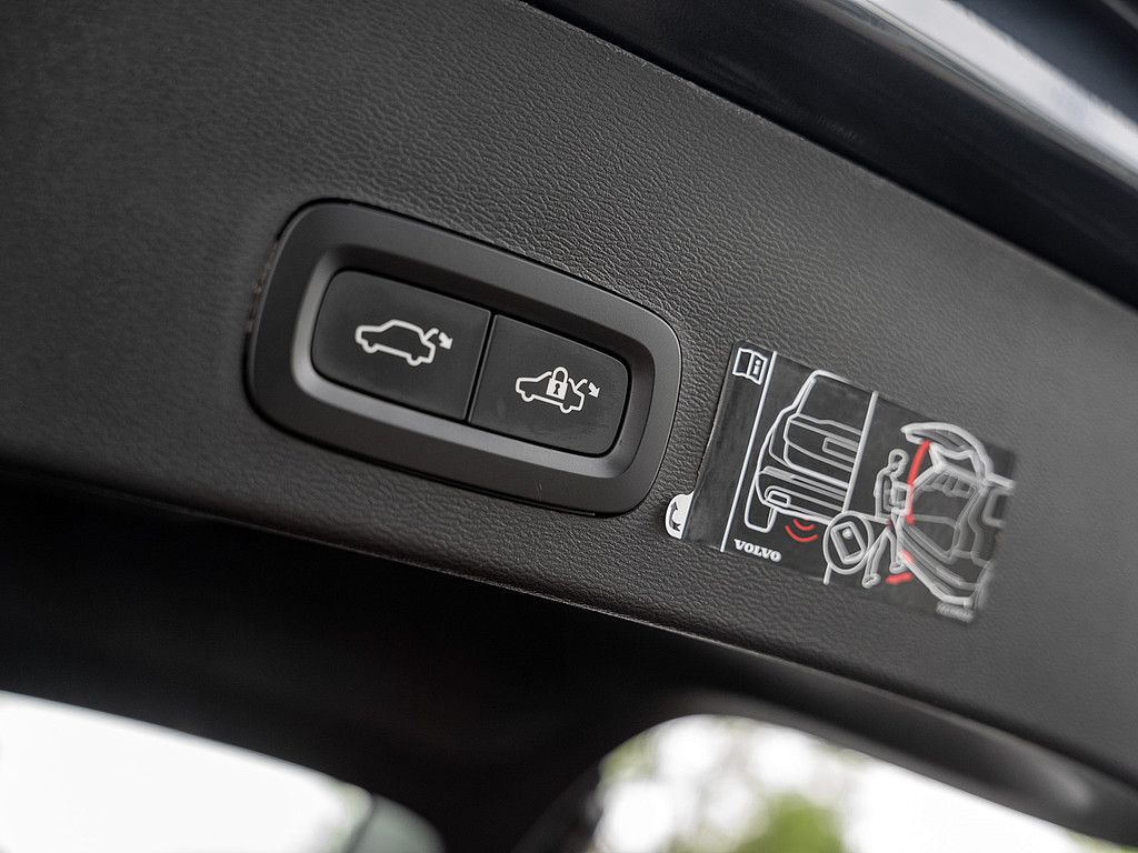 Volvo  Recharge Pro