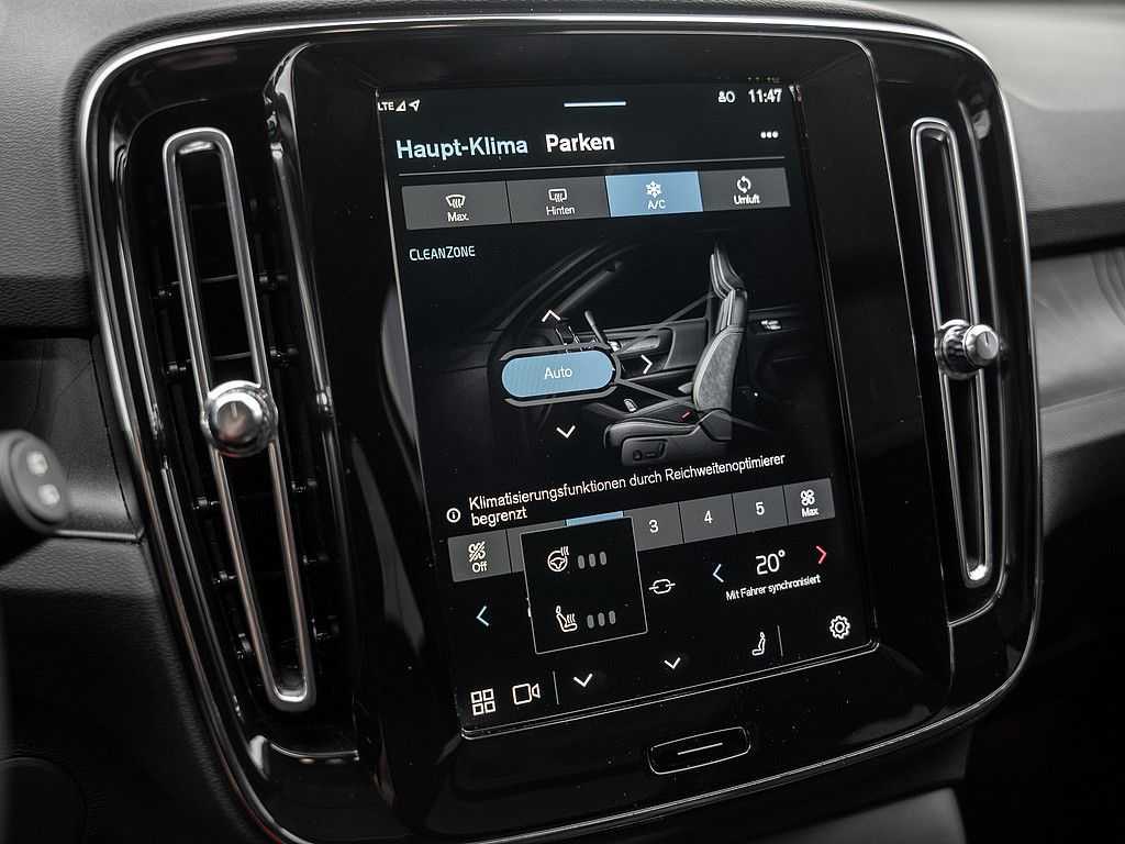 Volvo  Performance AWD Ultra Dark LED PANO 360°