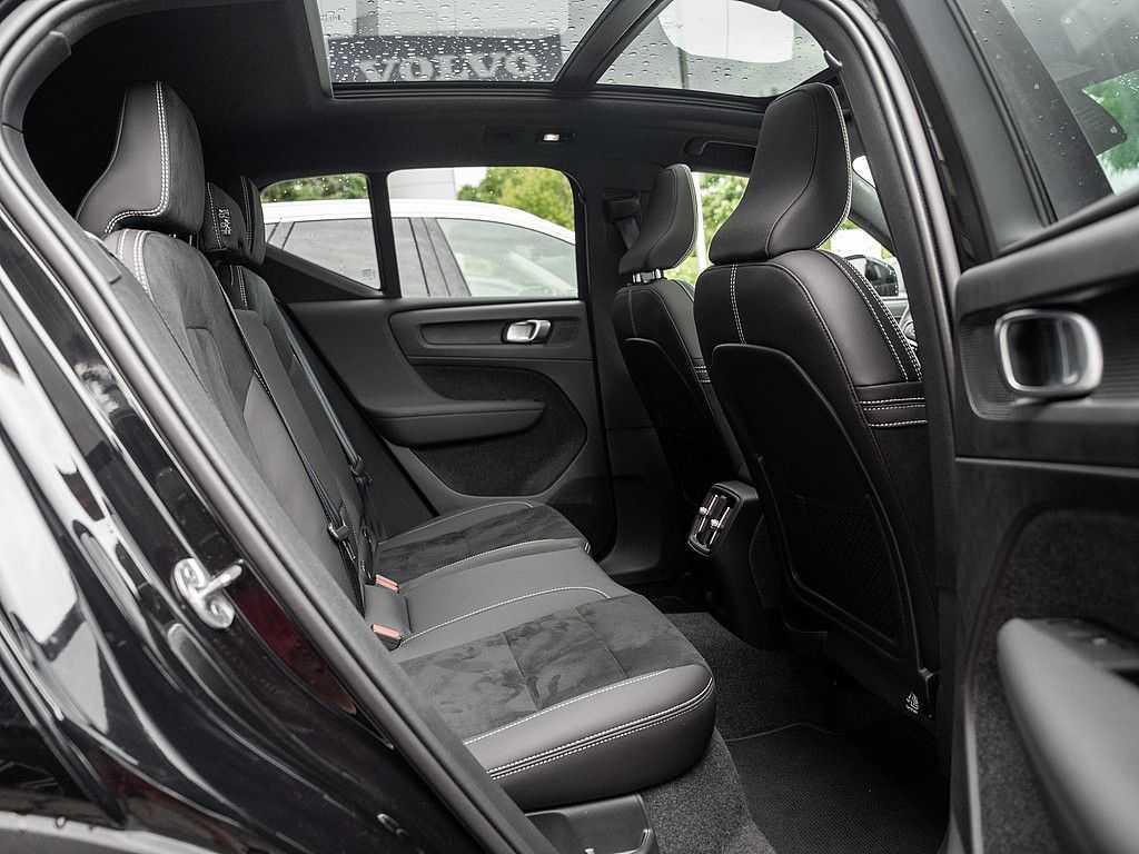 Volvo  Performance AWD Ultra Dark LED PANO 360°