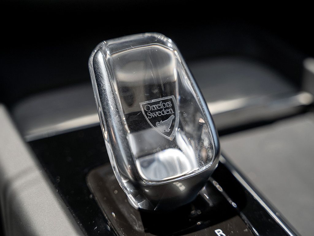 Volvo  B4 Inscription NAVI W-LAN FACEL. LED 360°