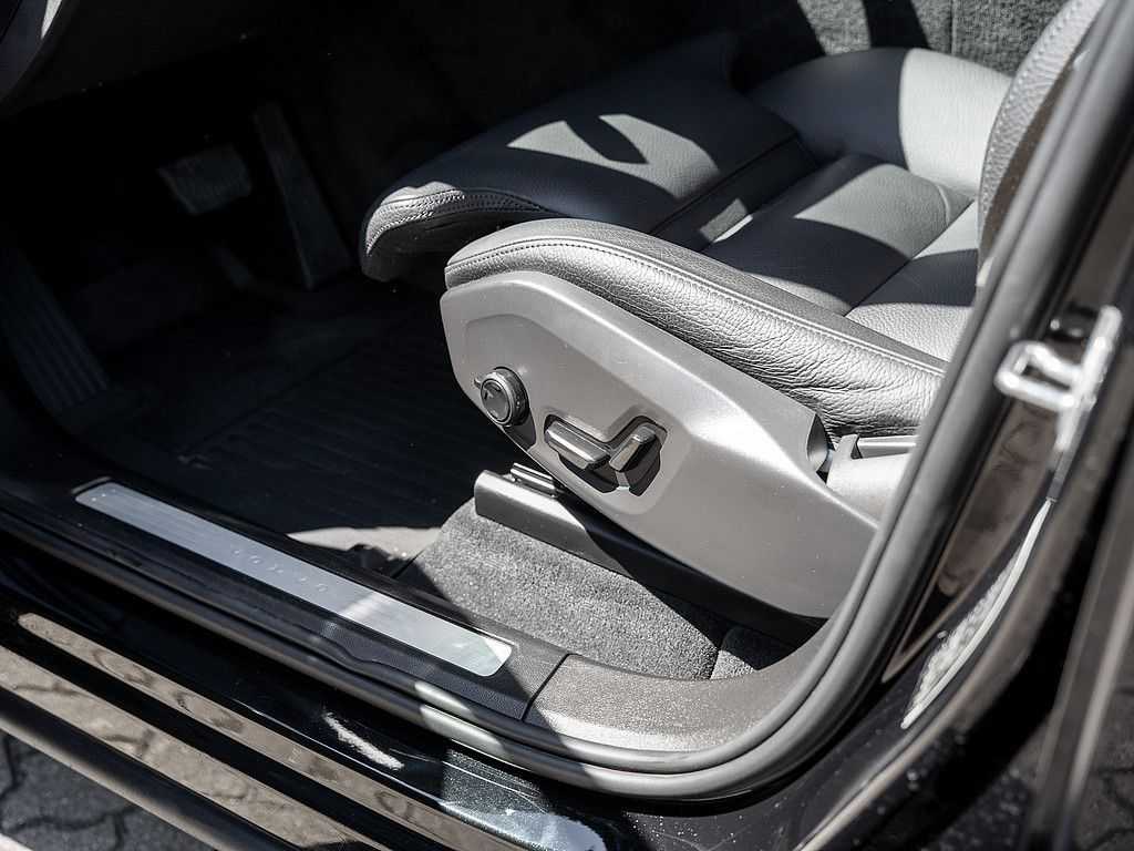 Volvo  B4 Inscription NAVI W-LAN FACEL. LED 360°