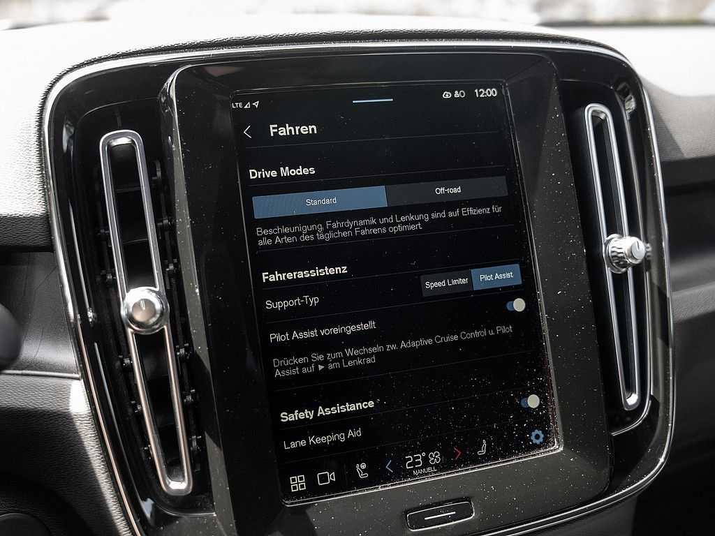 Volvo  Ultimate Recharge Pure Electric AWD LED 360°