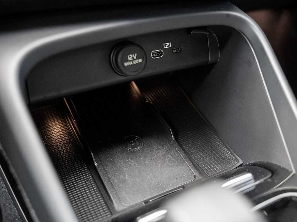 Volvo  Ultimate Recharge Pure Electric AWD LED 360°