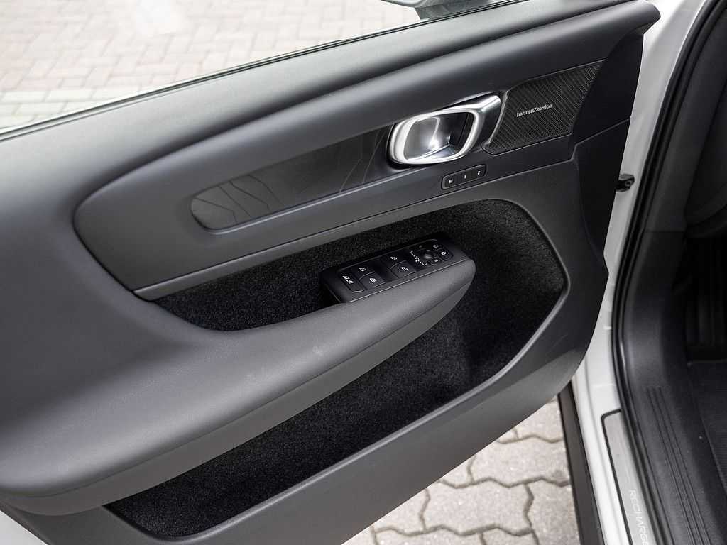 Volvo  Ultimate Recharge Pure Electric AWD LED 360°