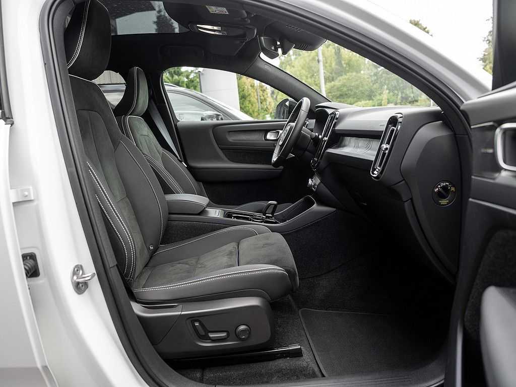 Volvo  Ultimate Recharge Pure Electric AWD LED 360°