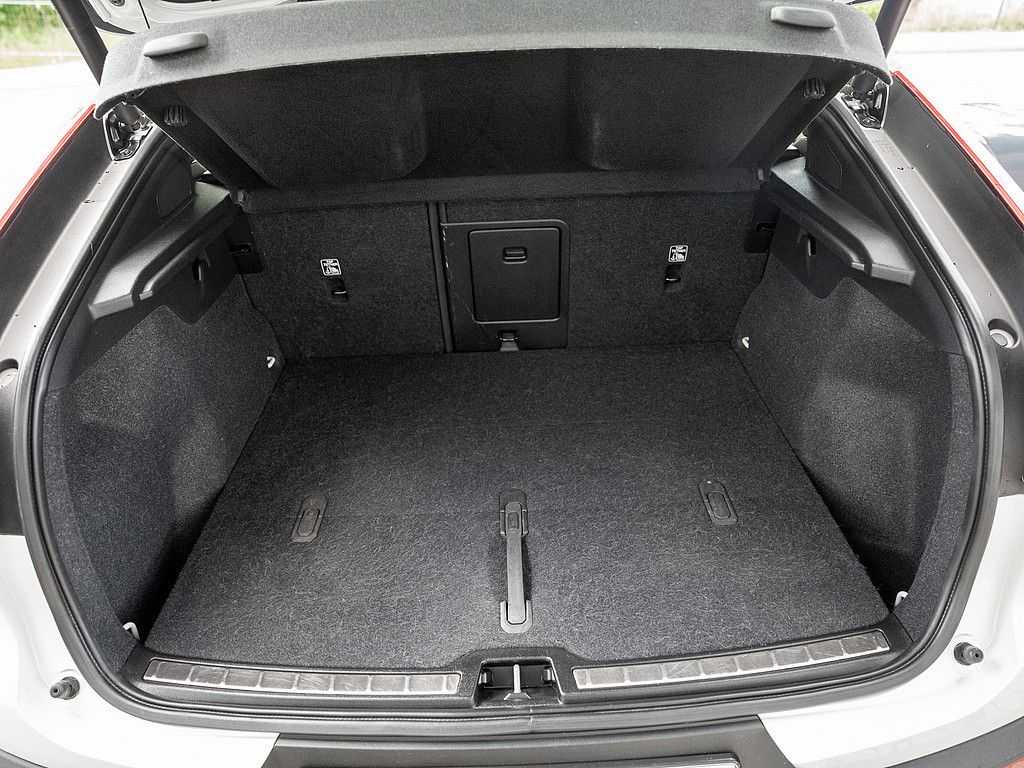Volvo  Ultimate Recharge Pure Electric AWD LED 360°
