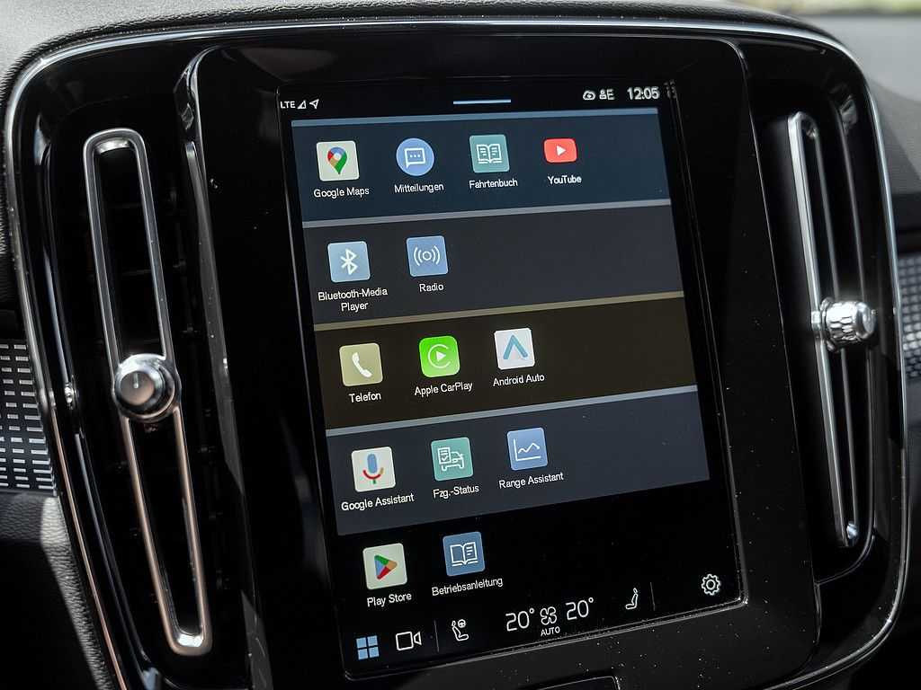 Volvo  R Design Recharge Pure Electric AWD ACC LED